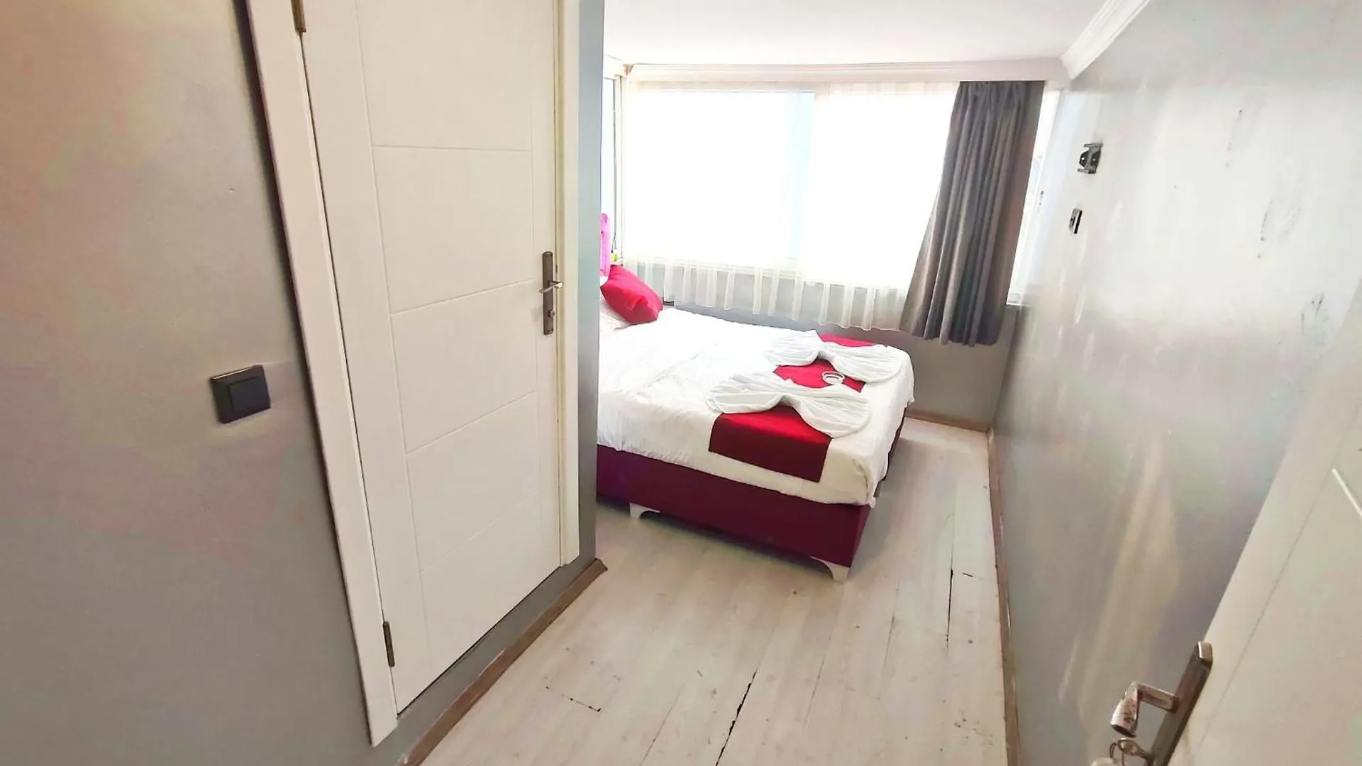 Taksim The Center Hotel 이스탄불 아파트호텔